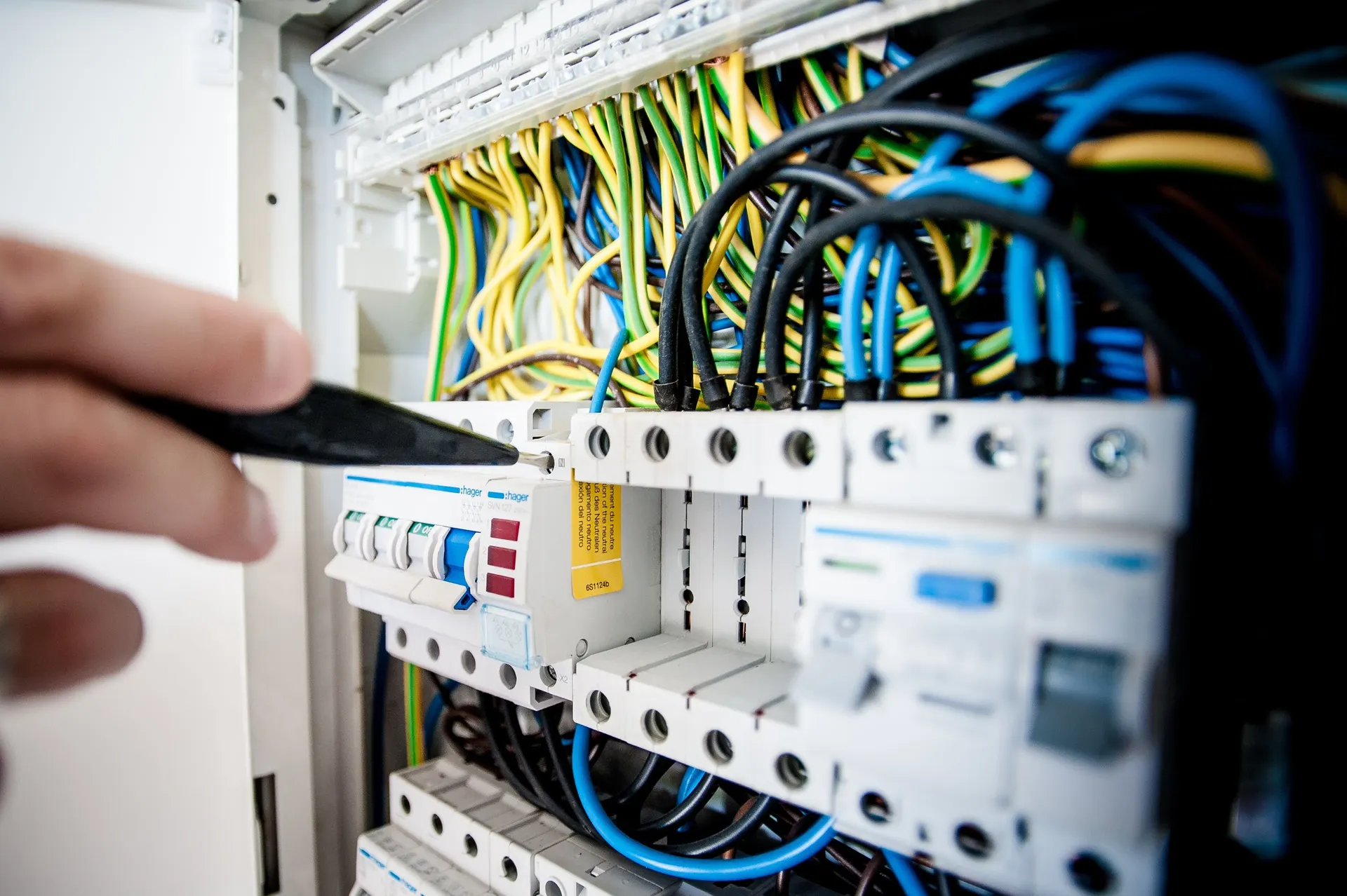 Testing a circuit breaker inside an open distribution board